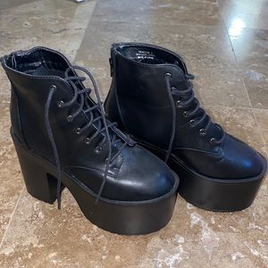 Dollskill Platform Booties